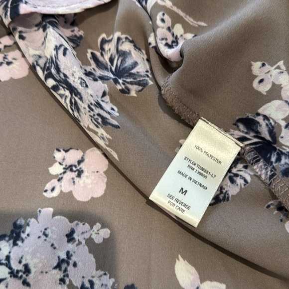 New condition floral tie blouse - Picture 7 of 8